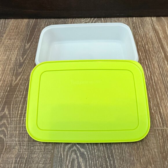 Tupperware Freezer Mates Plus Shallow Medium Container - Picture 5 of 16